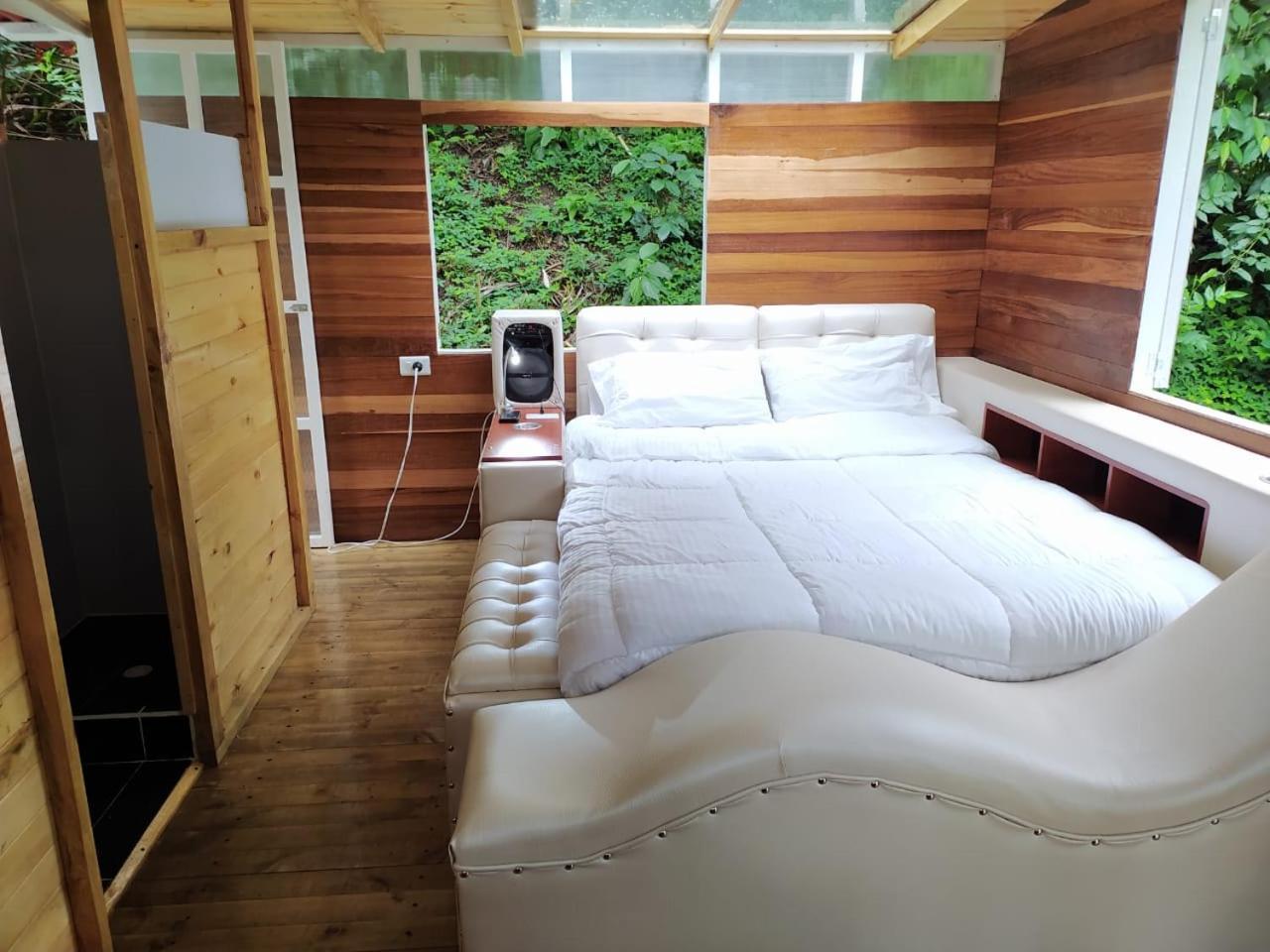 Del Rio Glamping