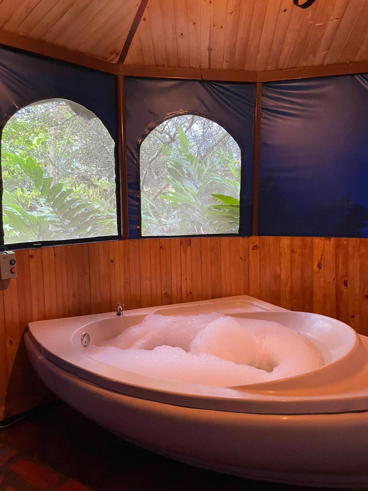 Capsule hotel Del Rio Glamping San Francisco (Cundinamarca)