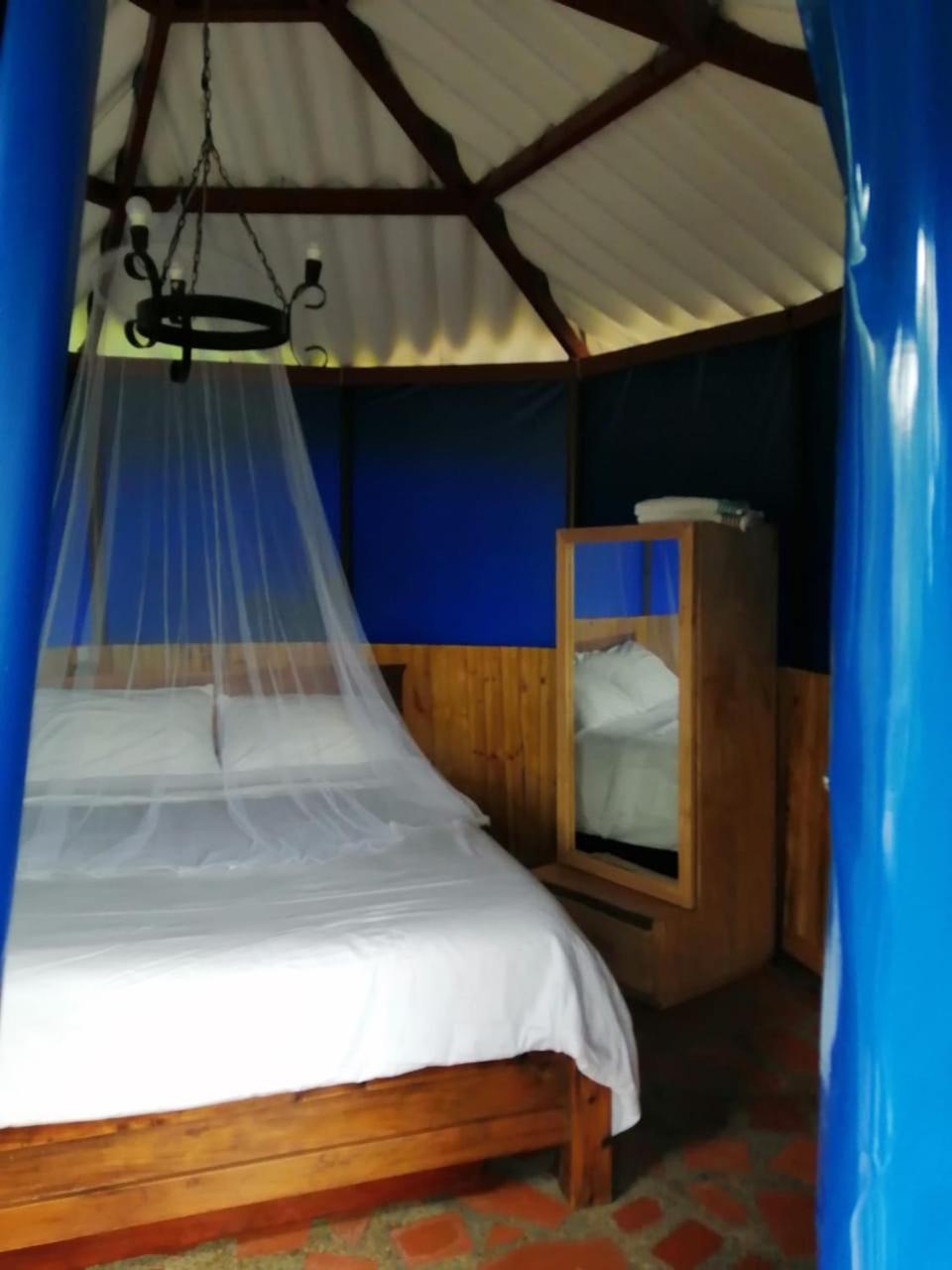 Del Rio Glamping Capsule hotel San Francisco (Cundinamarca)