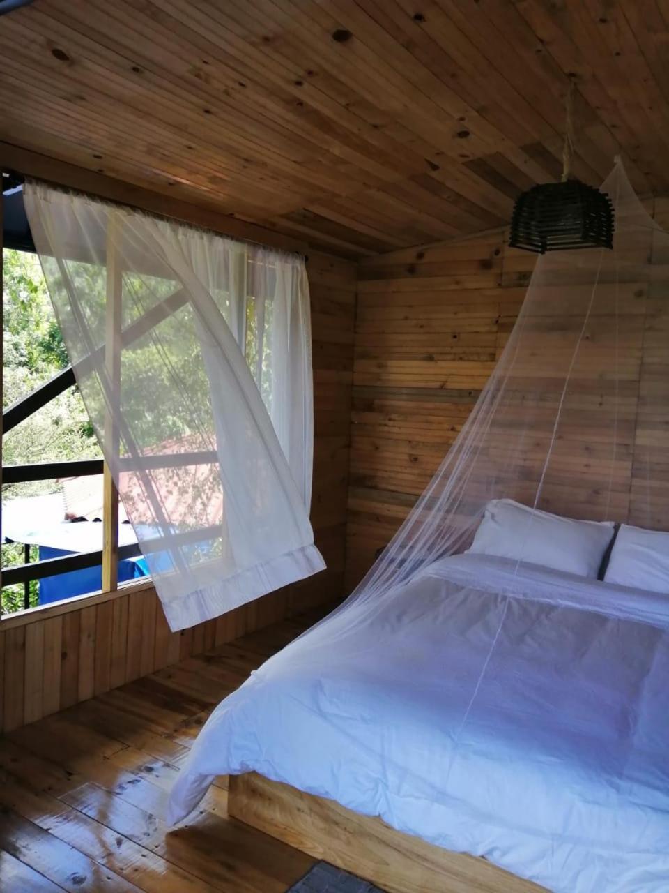 Del Rio Glamping